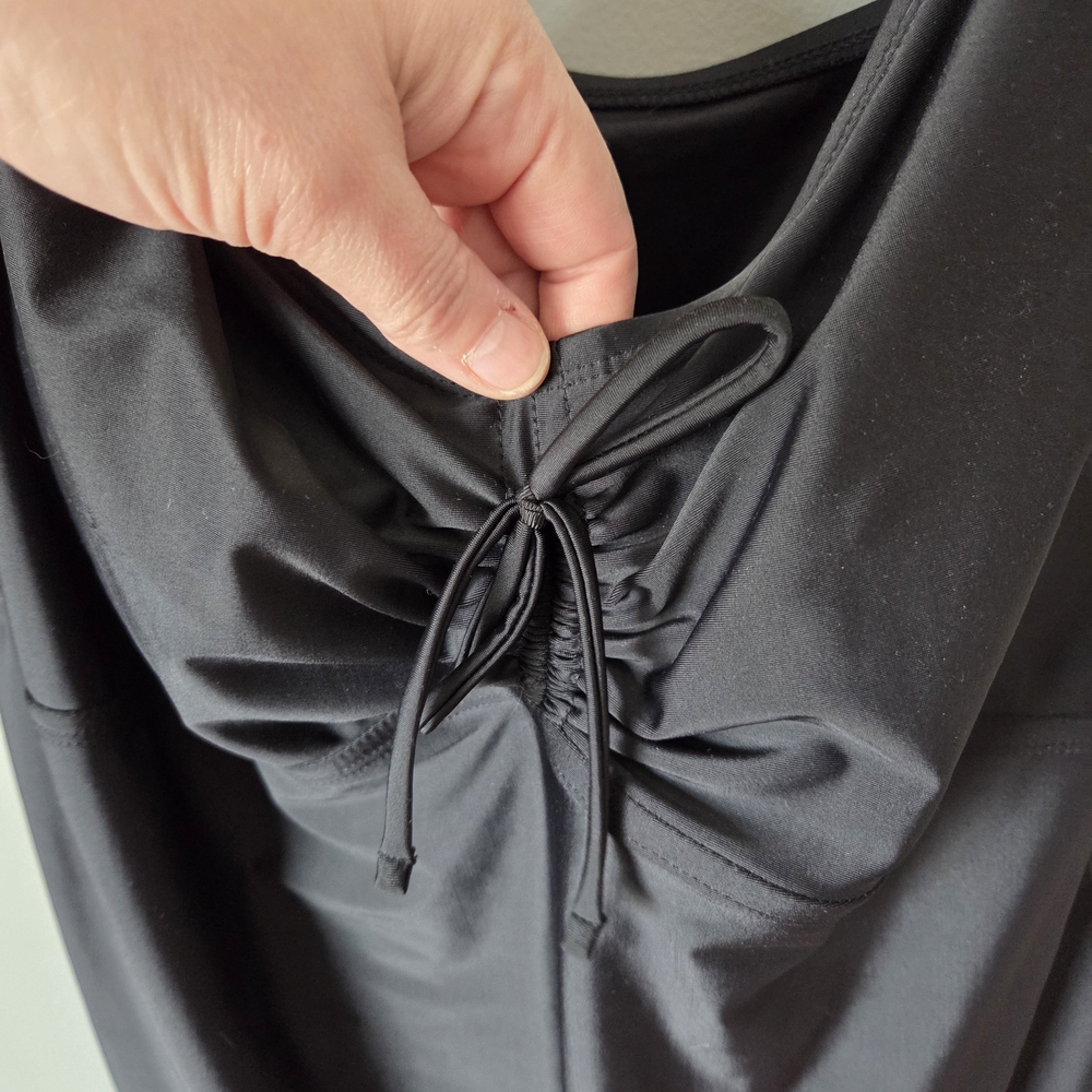 Chic Black Women's Chemise - Picture 2 of 11